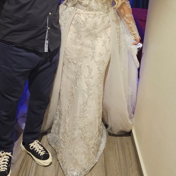 Sparkly Mermaid wedding dress with overskirt ( veil not included ) - Picture 3 of 3